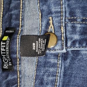 Catherines Right Fit jeans. 26W average fit.